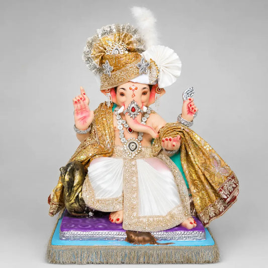 Mayur Coach Ganesha 18"